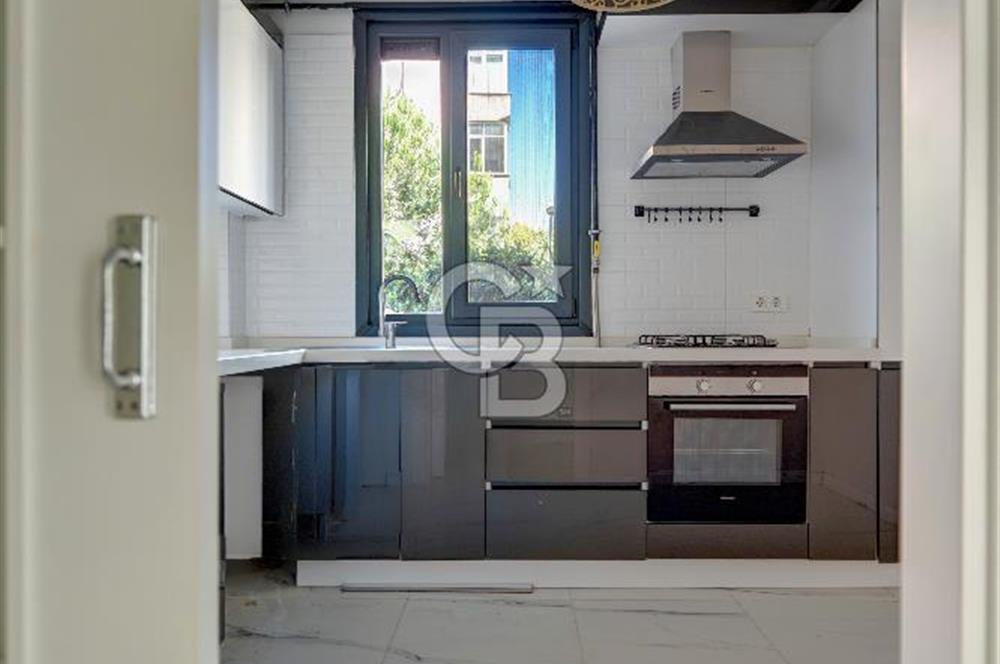 KOZYATAĞI BAYAR CAD. 3+1 125 M2 ARA KAT GENÇ BİNA 6 YAŞ