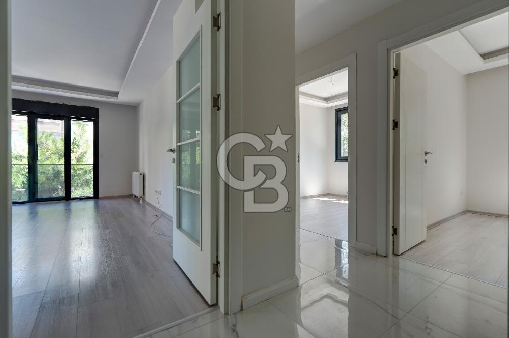 KOZYATAĞI BAYAR CAD. 3+1 125 M2 ARA KAT GENÇ BİNA 6 YAŞ