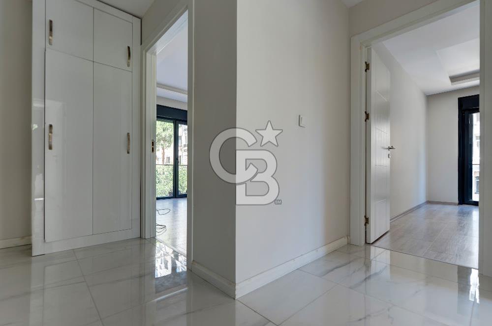 KOZYATAĞI BAYAR CAD. 3+1 125 M2 ARA KAT GENÇ BİNA 6 YAŞ