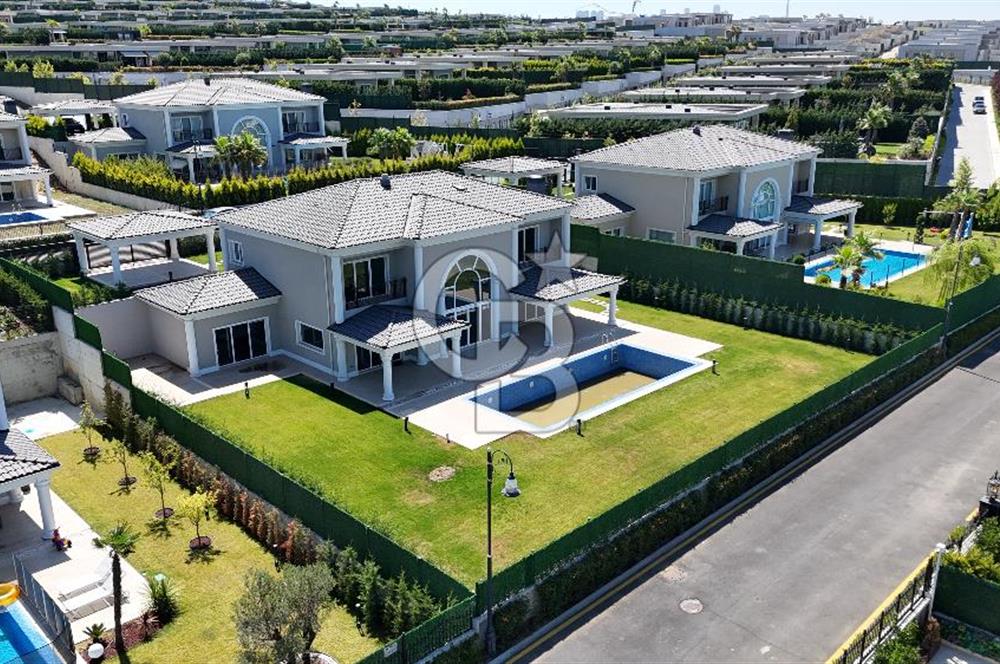 Alkent 2000 bölgesinde Site içi 7+1 Satılık Villa