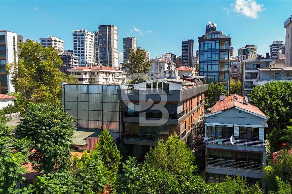 Suadiye Yalı Parselinde Kendi Yolunu Çizmiş Bir Yaşamın Evi