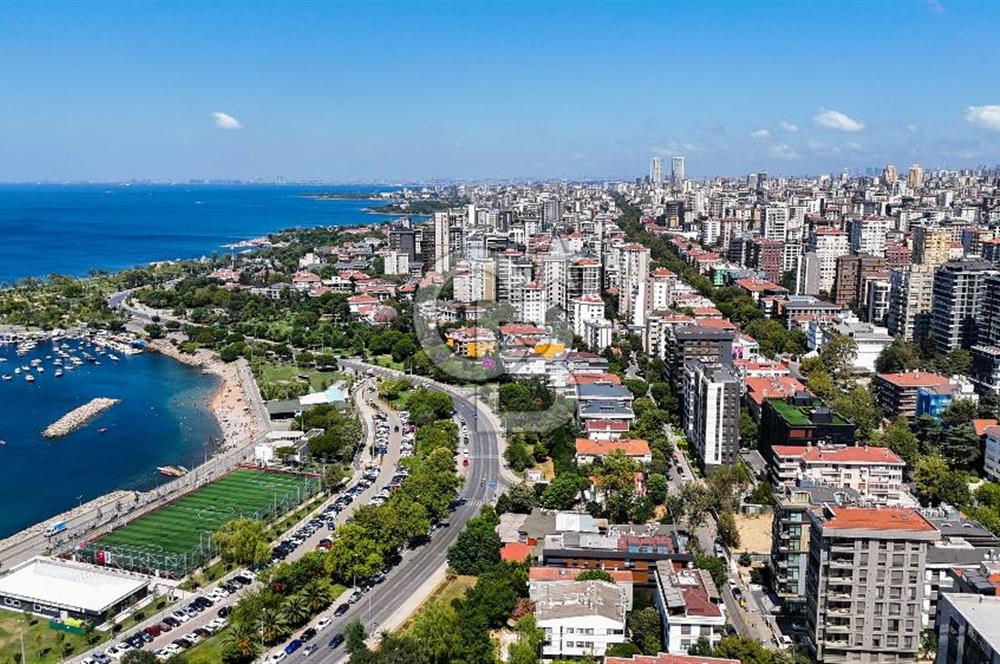 Suadiye Yalı Parselinde Kendi Yolunu Çizmiş Bir Yaşamın Evi