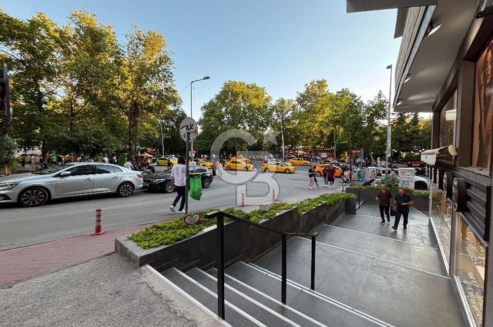 TUNALI HİLMİ CADDESİ KUĞULU İŞ MERKEZİNDE KİRALIK BÜRO&OFİS