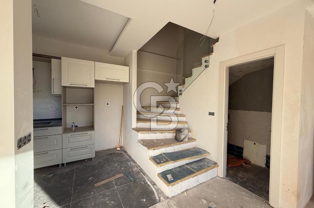 Urla Çeşmealtın’da Satılık Havuzlu Villa 