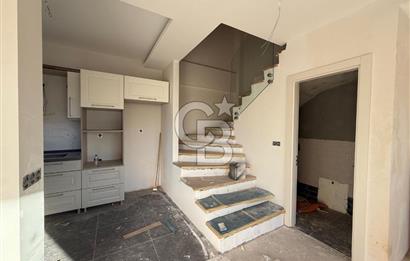 Urla Çeşmealtın’da Satılık Havuzlu Villa 