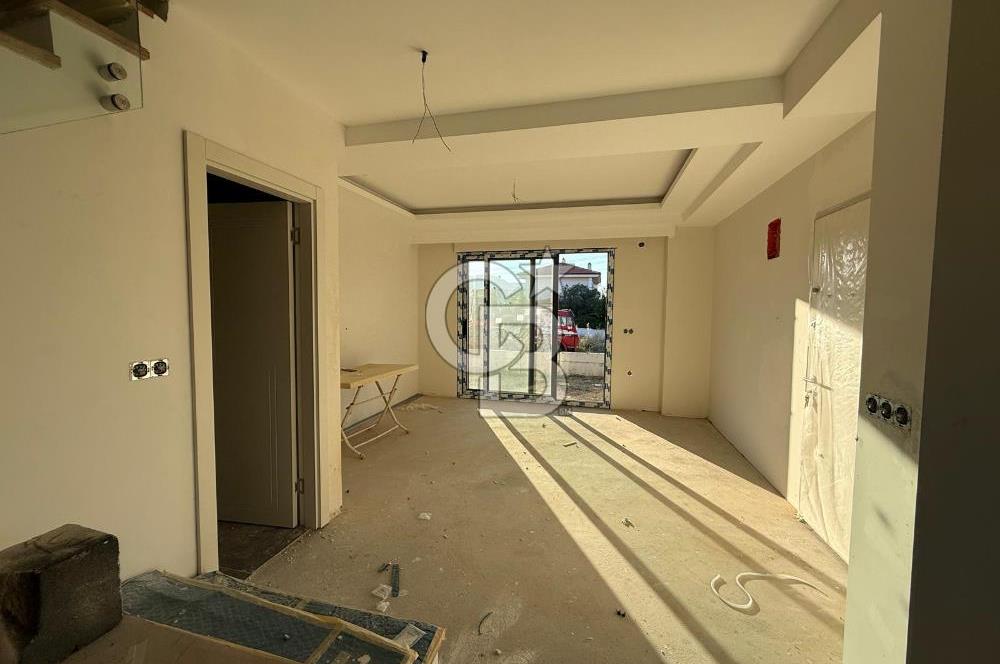 Urla Çeşmealtın’da Satılık Havuzlu Villa 