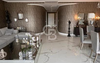 Suadiye Yalı Parselinde Kendi Yolunu Çizmiş Bir Yaşamın Evi