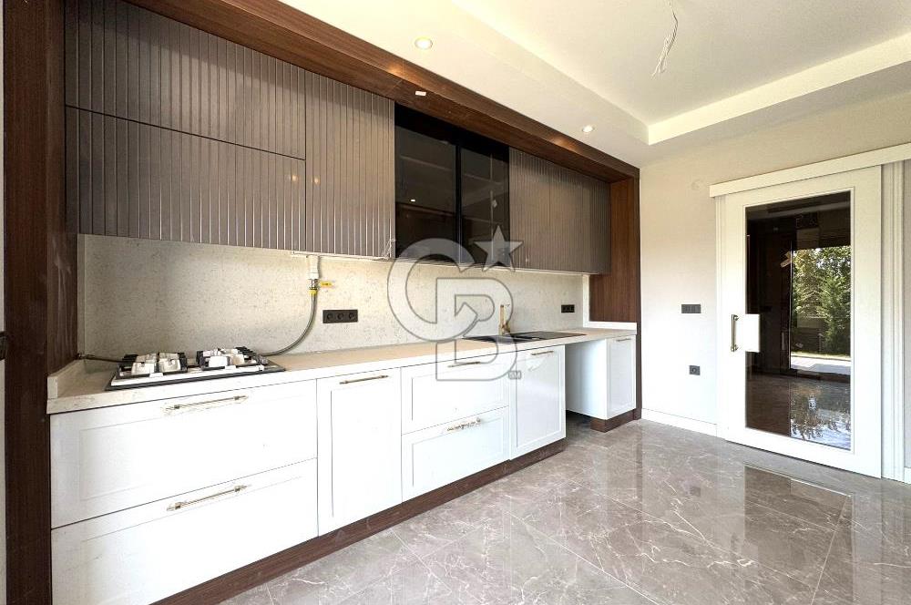 EDREMİT CENNETAYAĞI'NIN EN GÖZDE SİTESİNDE 3+1 BAHÇE KATI DAİRE