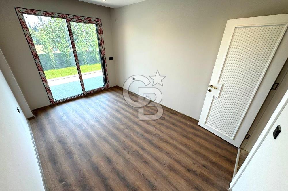 EDREMİT CENNETAYAĞI'NIN EN GÖZDE SİTESİNDE 3+1 BAHÇE KATI DAİRE