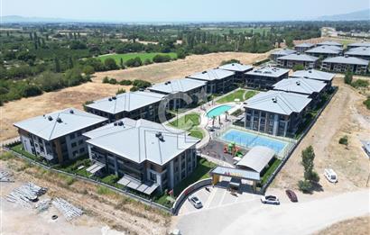 EDREMİT CENNETAYAĞI'NIN EN GÖZDE SİTESİNDE 3+1 BAHÇE KATI DAİRE