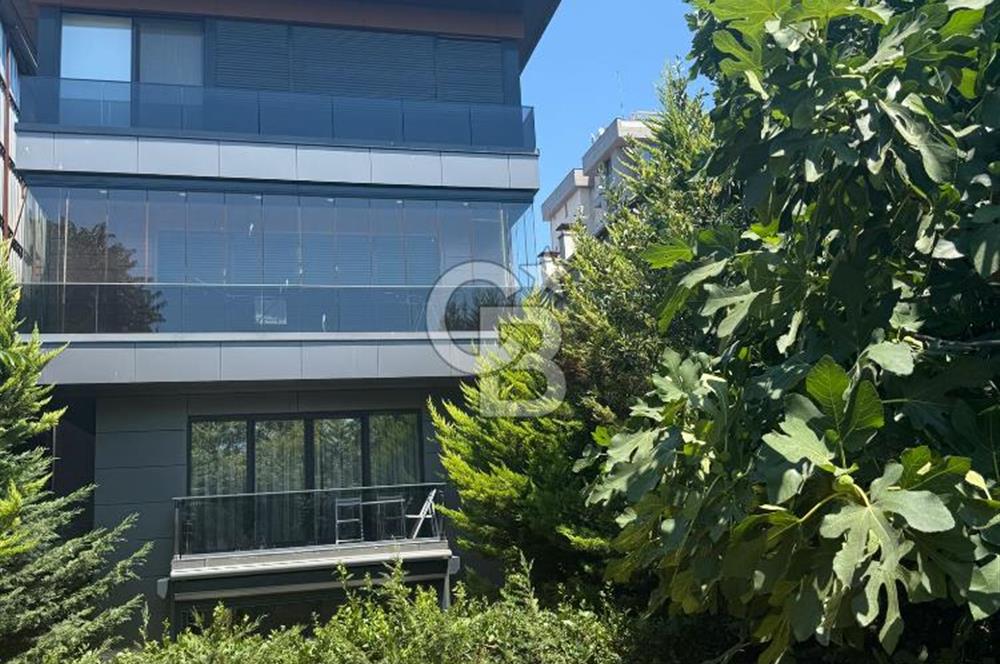 Suadiye Yalı Parselinde Kendi Yolunu Çizmiş Bir Yaşamın Evi