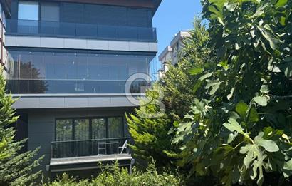 Suadiye Yalı Parselinde Kendi Yolunu Çizmiş Bir Yaşamın Evi