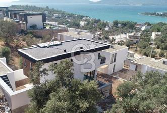 Kıyıkışlacık Zeytinlikuyu'da deniz manz.4+1 müstakil villa