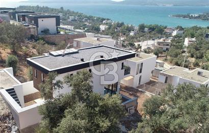 Kıyıkışlacık Zeytinlikuyu'da deniz manz.4+1 müstakil villa