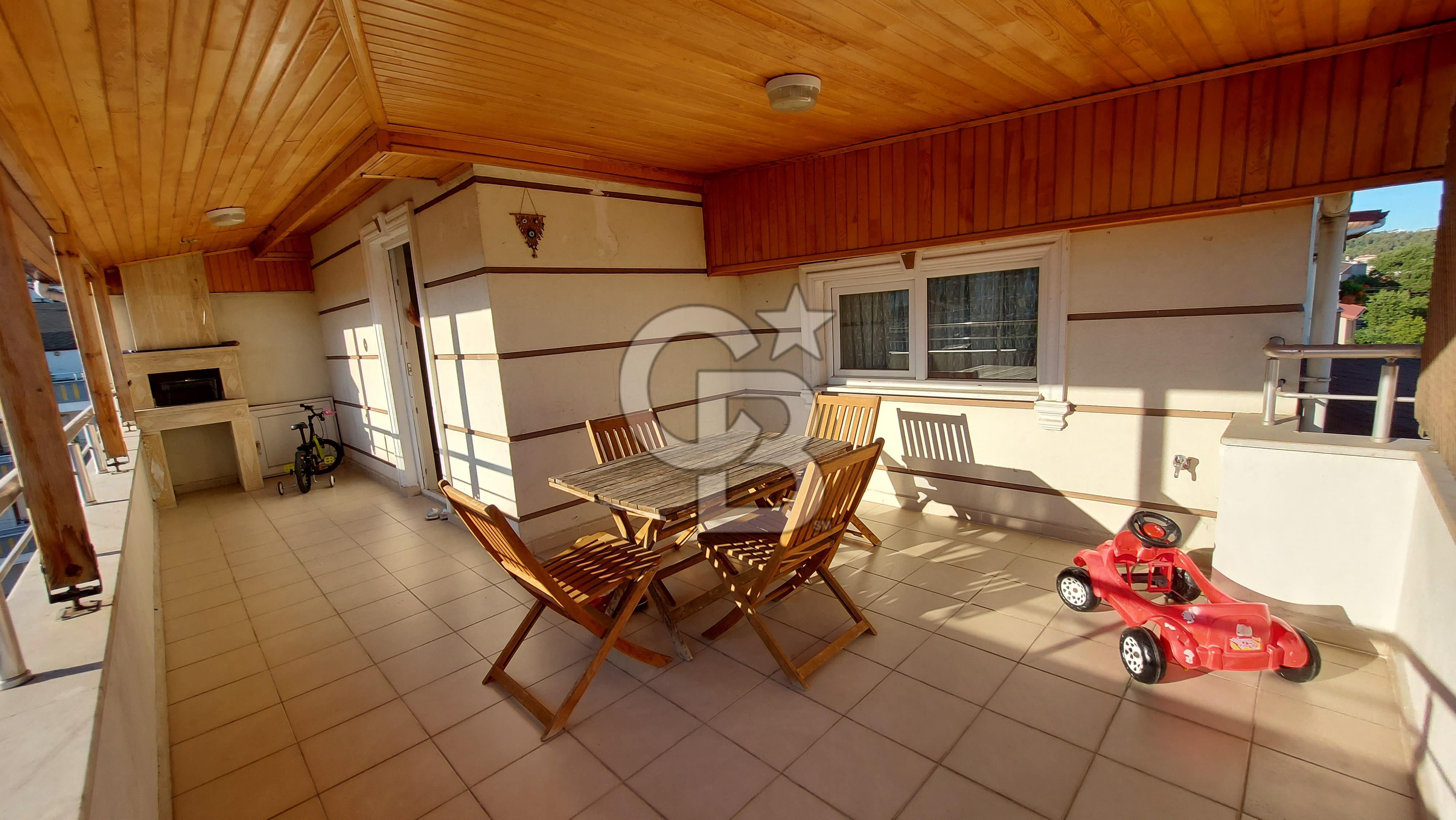 CB AKADEMİ DERİNCE ÇINARLI SATILIK 4+1 GENİŞ VE BAKIMLI DAİRE