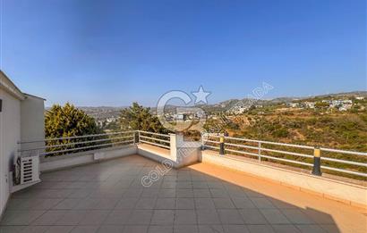 KUŞADASI PANORAMİK DENİZ MANZARALI SİTEDE DUPLEKS VİLLA