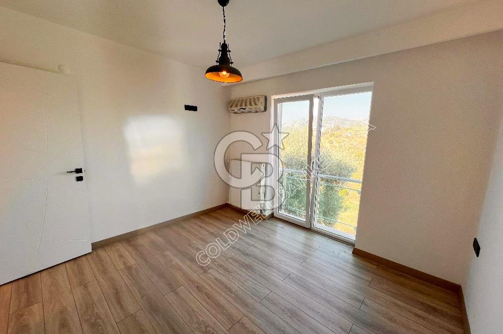 KUŞADASI PANORAMİK DENİZ MANZARALI SİTEDE DUPLEKS VİLLA
