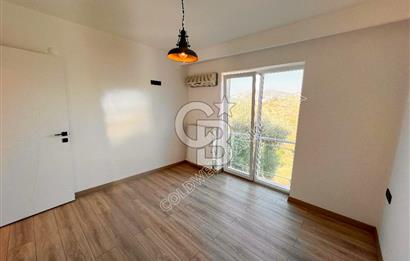 KUŞADASI PANORAMİK DENİZ MANZARALI SİTEDE DUPLEKS VİLLA