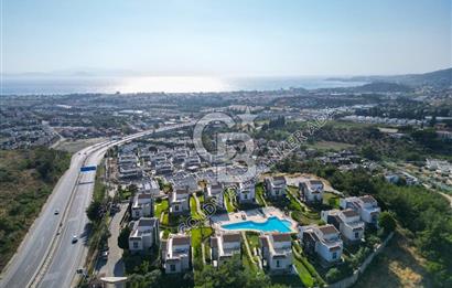 KUŞADASI PANORAMİK DENİZ MANZARALI SİTEDE DUPLEKS VİLLA