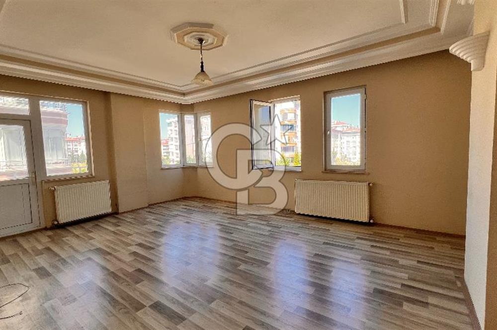 TRAMVAYA CEPHE KİRALIK DAİRE