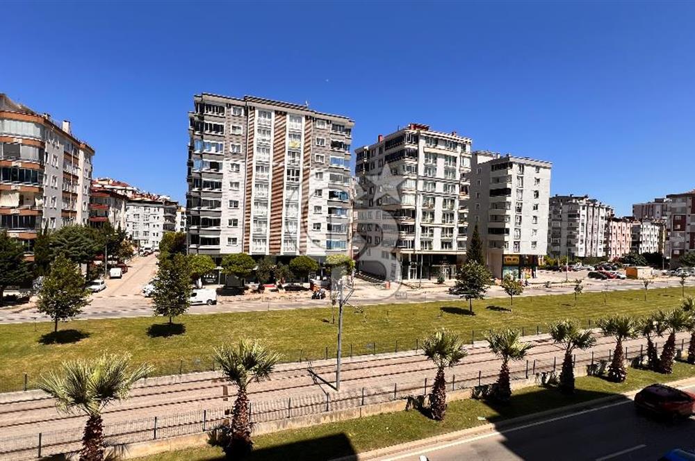 TRAMVAYA CEPHE KİRALIK DAİRE
