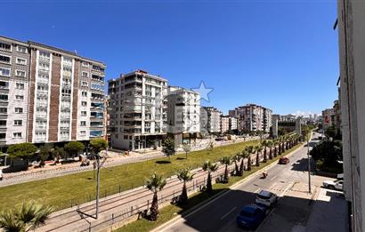 TRAMVAYA CEPHE KİRALIK DAİRE