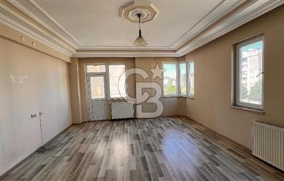TRAMVAYA CEPHE KİRALIK DAİRE
