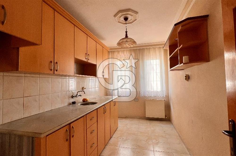 TRAMVAYA CEPHE KİRALIK DAİRE