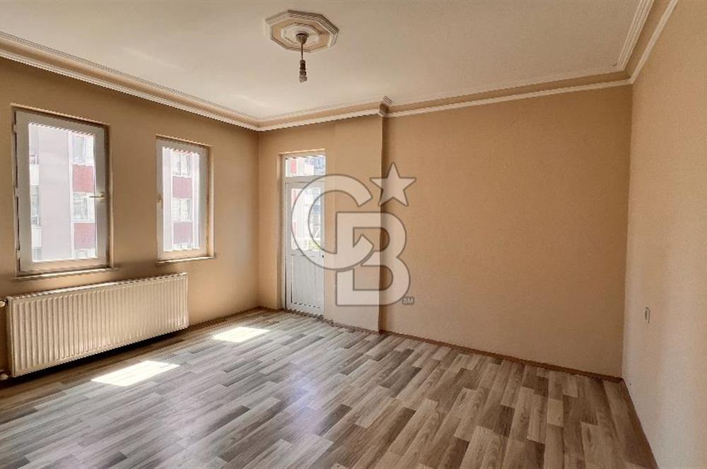 TRAMVAYA CEPHE KİRALIK DAİRE