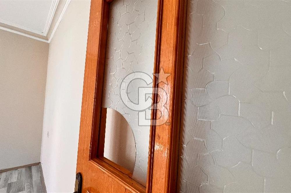 TRAMVAYA CEPHE KİRALIK DAİRE
