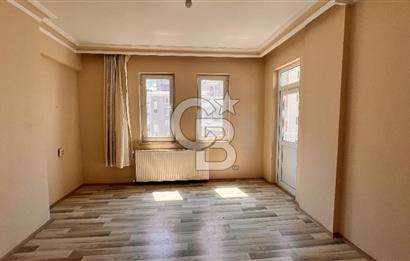 TRAMVAYA CEPHE KİRALIK DAİRE