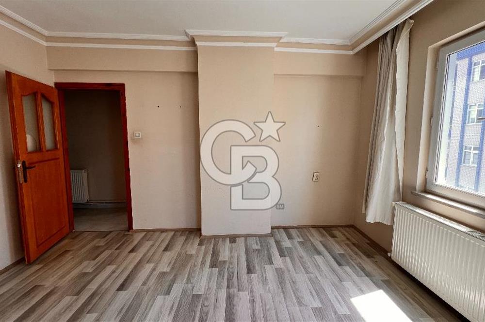TRAMVAYA CEPHE KİRALIK DAİRE