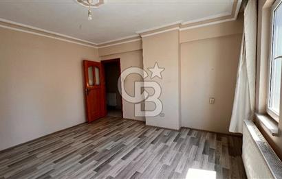 TRAMVAYA CEPHE KİRALIK DAİRE
