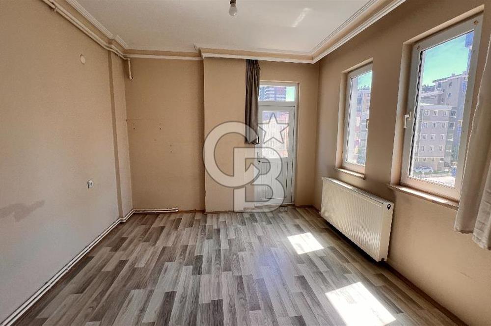 TRAMVAYA CEPHE KİRALIK DAİRE