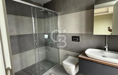 ZEKERİYAKÖY ÇARŞIYA YAKIN, BUTİK SİTEDE SIFIR 4+1 ÖZEL YAPIM TRİPLEX VİLLA