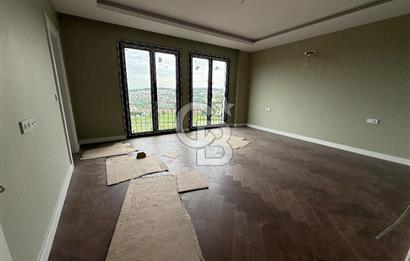 ZEKERİYAKÖY ÇARŞIYA YAKIN, BUTİK SİTEDE SIFIR 4+1 ÖZEL YAPIM TRİPLEX VİLLA