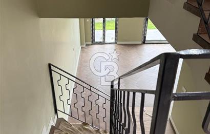 ZEKERİYAKÖY ÇARŞIYA YAKIN, BUTİK SİTEDE SIFIR 4+1 ÖZEL YAPIM TRİPLEX VİLLA