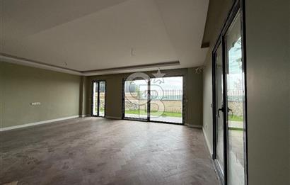 ZEKERİYAKÖY ÇARŞIYA YAKIN, BUTİK SİTEDE SIFIR 4+1 ÖZEL YAPIM TRİPLEX VİLLA