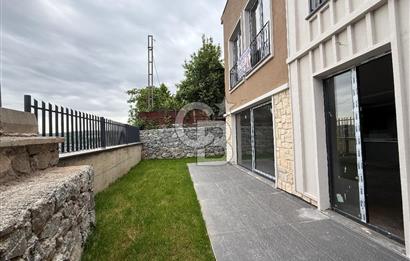 ZEKERİYAKÖY ÇARŞIYA YAKIN, BUTİK SİTEDE SIFIR 4+1 ÖZEL YAPIM TRİPLEX VİLLA