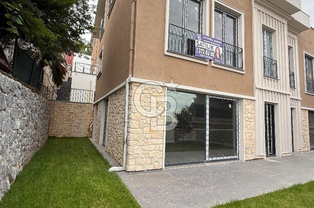 ZEKERİYAKÖY ÇARŞIYA YAKIN, BUTİK SİTEDE SIFIR 4+1 ÖZEL YAPIM TRİPLEX VİLLA