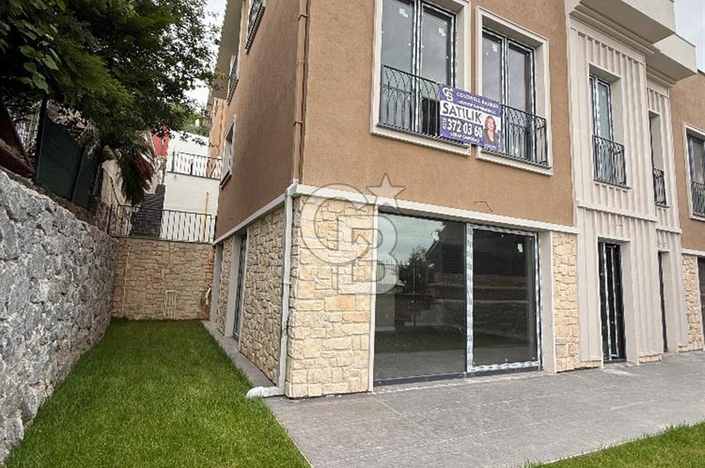 ZEKERİYAKÖY ÇARŞIYA YAKIN, BUTİK SİTEDE SIFIR 4+1 ÖZEL YAPIM TRİPLEX VİLLA