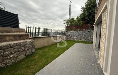 ZEKERİYAKÖY ÇARŞIYA YAKIN, BUTİK SİTEDE SIFIR 4+1 ÖZEL YAPIM TRİPLEX VİLLA