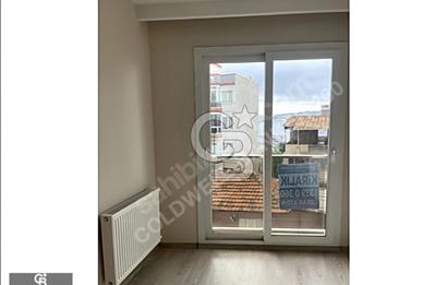 Karşıyaka Sahile Yakın Kiralık doğalgazlı 2+1 daire