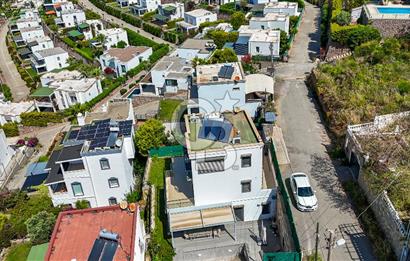 Bodrum Kadıkalesi Mevkii Satılık Deniz Manzaralı Müstakil Villa