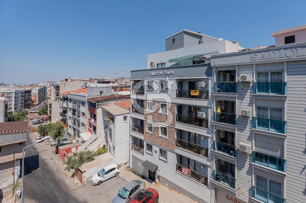 Bayraklıda Satılık 3+1 Boş Daire