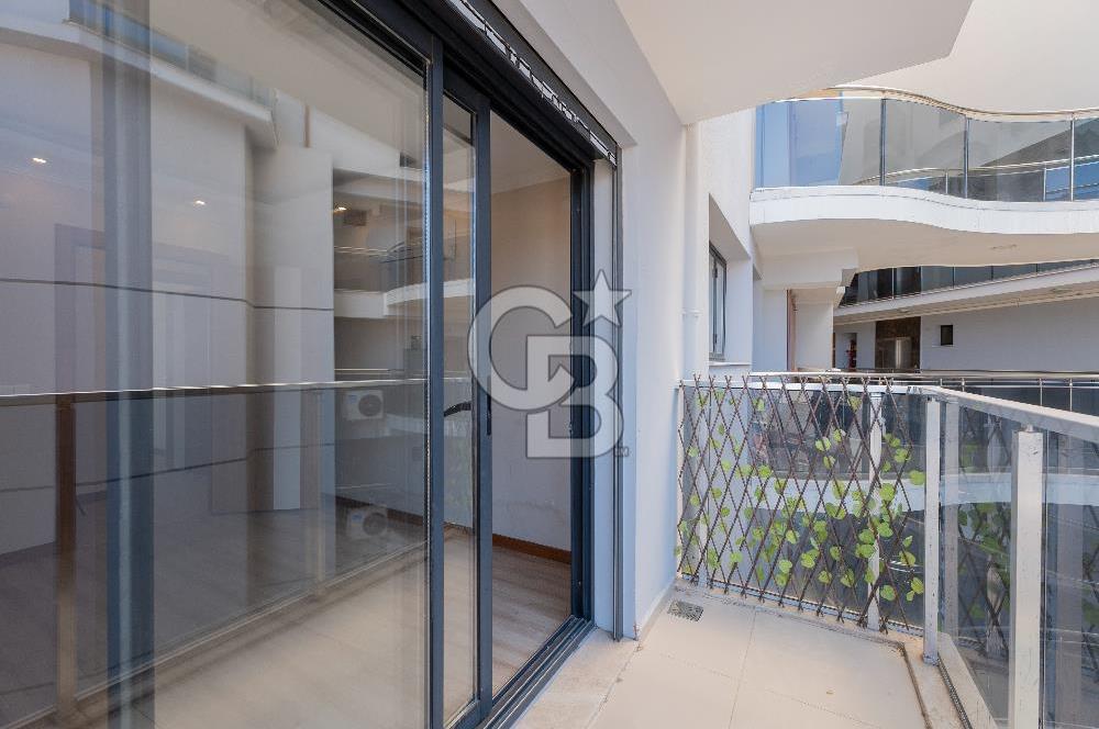 Bayraklıda Satılık 3+1 Boş Daire