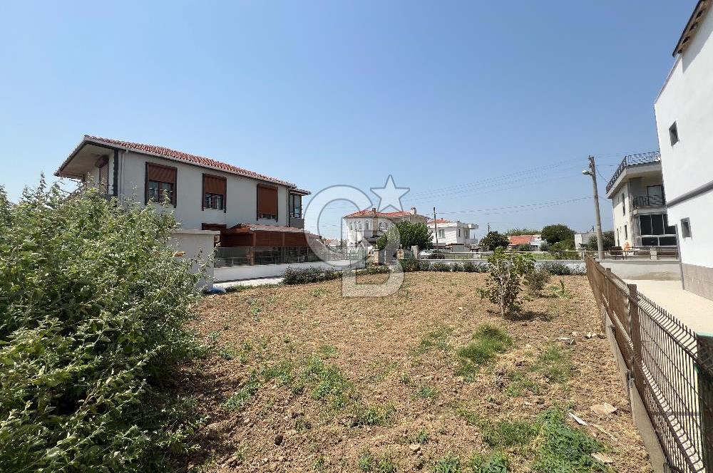 LAPSEKİ ÇARDAK EMEK TATİL SİTESİNDE SATILIK ARSA