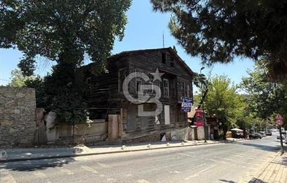 ÜSKÜDAR KISIKLI'DA MUHTEŞEM KONUMDA SATILIK KÖŞK