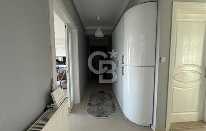 Bornova Royal O. Akbulut Sitesi'nde Havuzlu 3+1 Satılık Daire