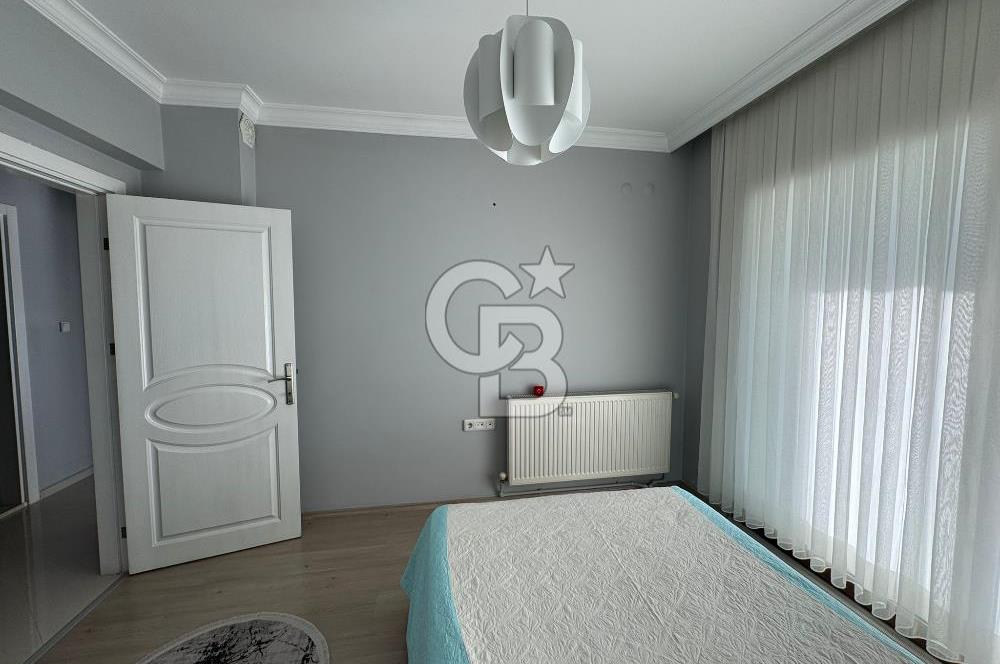 Bornova Royal O. Akbulut Sitesi'nde Havuzlu 3+1 Satılık Daire